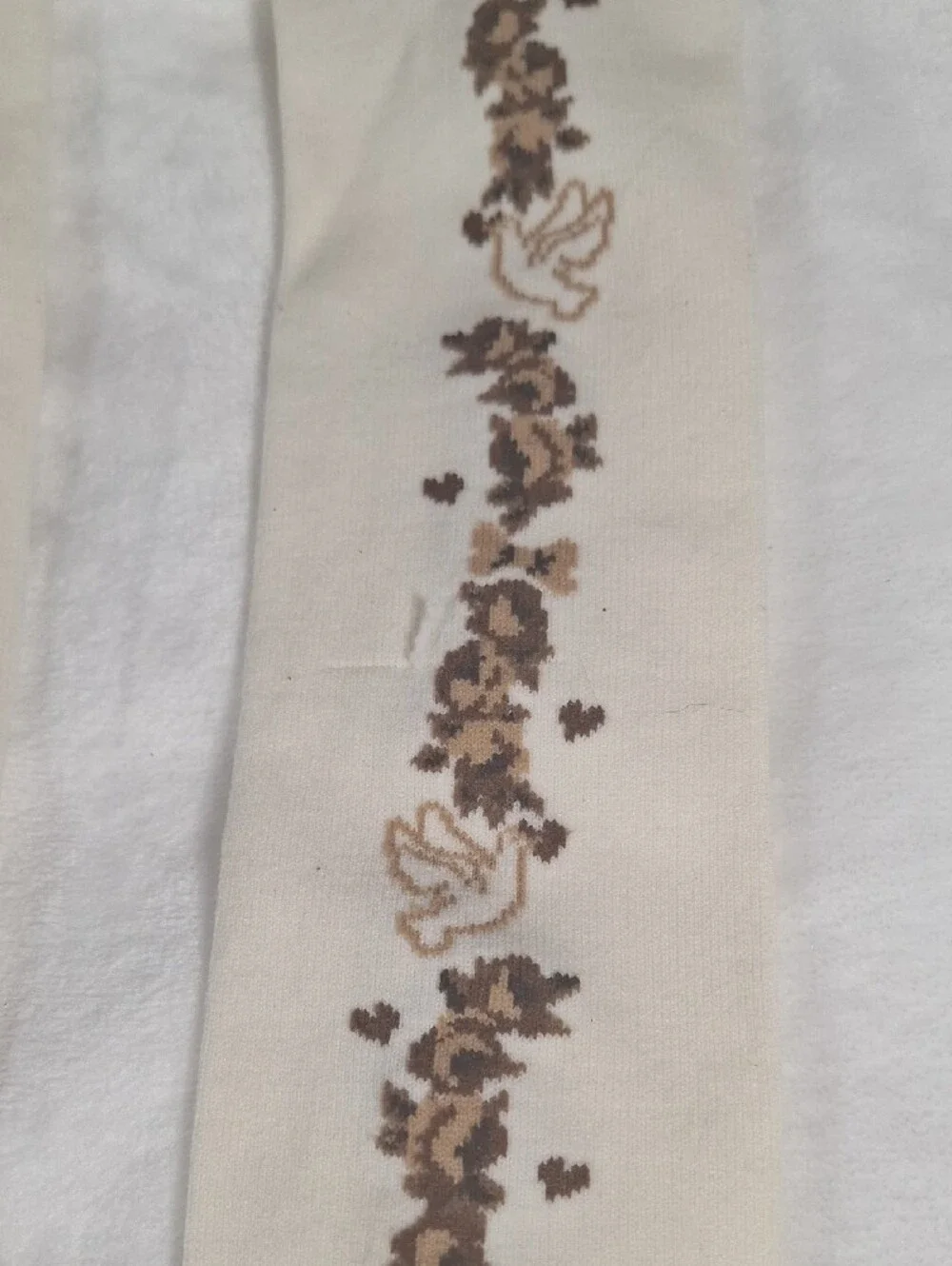 Innocent World Ivory Dove Floral Garland OTK Socks | Classic Lolita 🤍